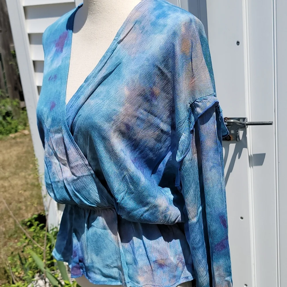M T S blouse size large - Picture 8 of 9